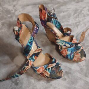 Chinese Laundry Women’s Floral Print Platform Wedge Heels Sandals Size 9